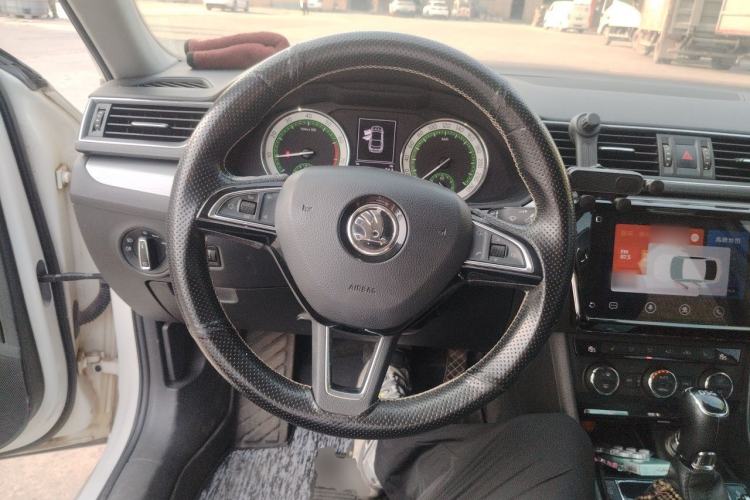 Used Skoda Superb 2018 TSI280 DSG Comfort Edition China V Standard Steering Wheel