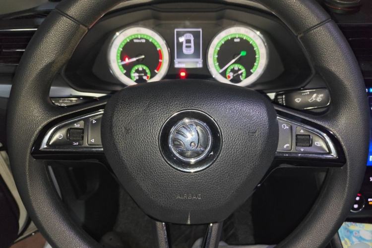 Used Skoda Superb 2018 TSI280 DSG Comfort Edition China V Standard Steering Wheel