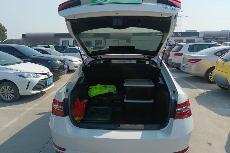 Used Skoda Superb 2018 TSI330 DSG Comfort Edition China VI Standard Trunk