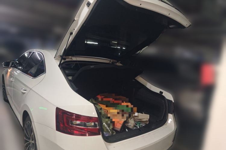 Used Skoda Superb 2018 TSI280 DSG Comfort Edition China VI Standard Trunk
