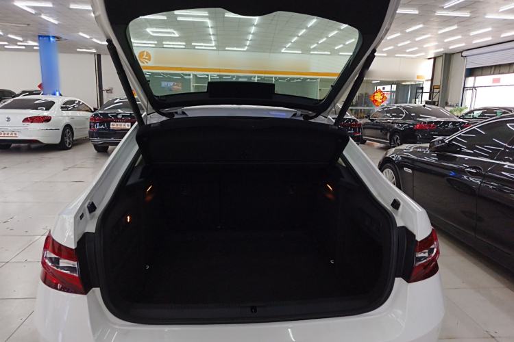 Used Skoda Superb 2018 TSI380 DSG Flagship Edition China V Standard Trunk