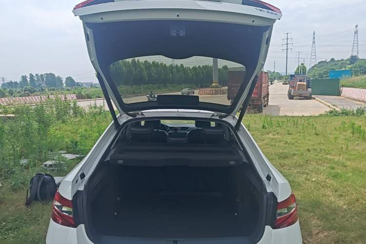 Used Skoda Superb 2018 TSI280 DSG Comfort Edition China VI Standard Trunk