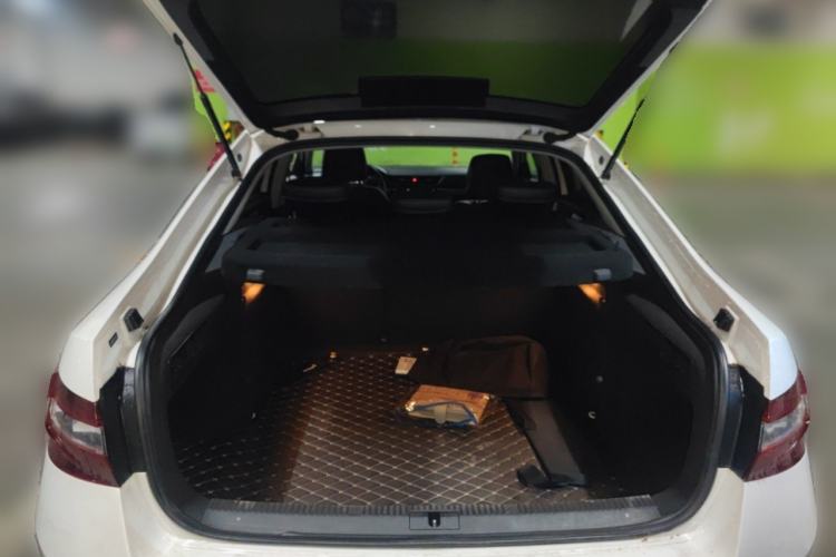 Used Skoda Superb 2018 TSI330 DSG Comfort Edition China V Standard Trunk