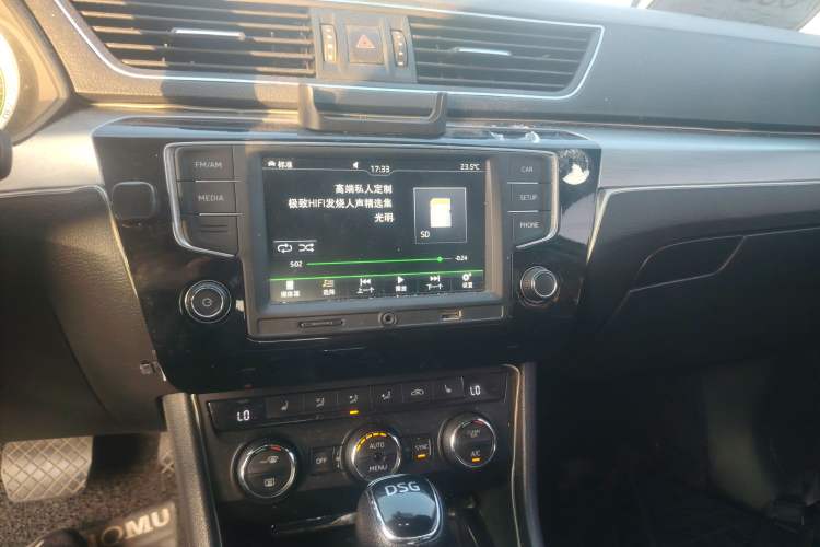 Used Skoda Superb 2018 TSI330 DSG Comfort Edition China V Standard Audio And AC Panel