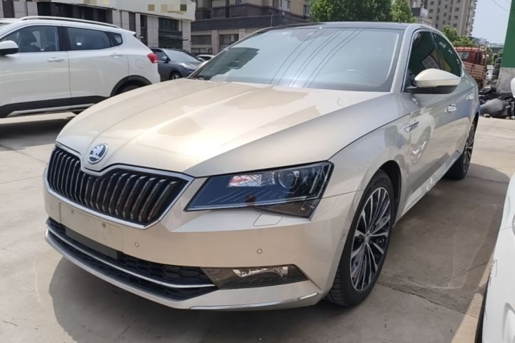 Ojetý Skoda Superb 2018 TSI330 DSG Luxury Edition China V Standard Guazi used car, China used car export, Used car for sale, Used  cars, Cheapest cars for sale