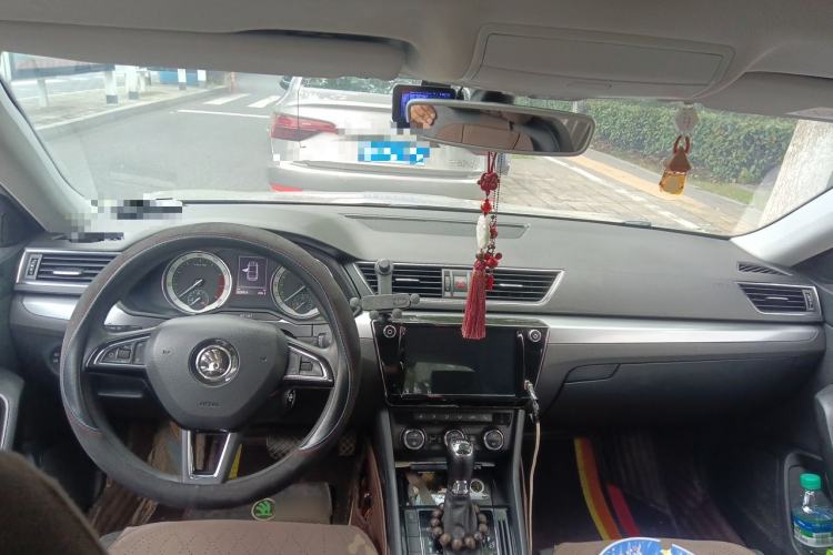 Used Skoda Superb 2018 TSI280 DSG Comfort Edition China V Standard Center Console