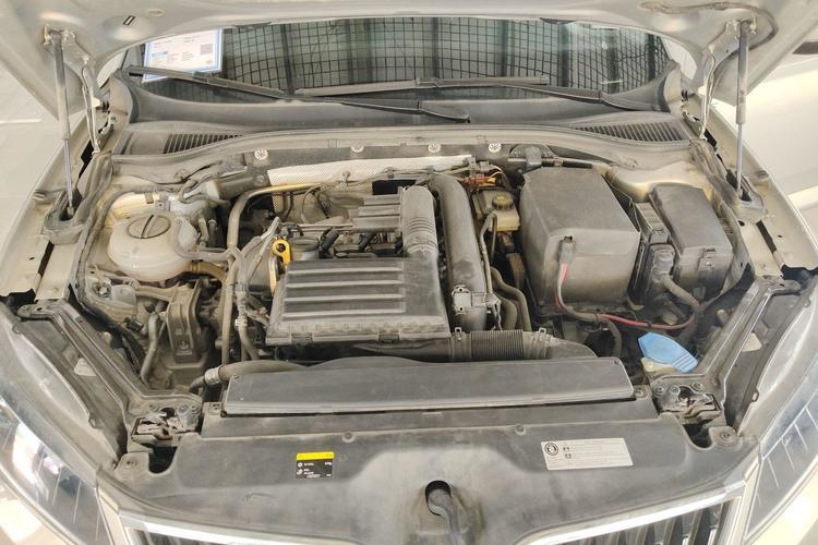 Used Skoda Superb 2018 TSI280 DSG Comfort Edition China V Standard Engine Bay