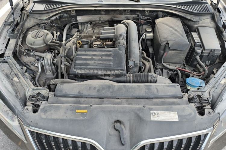 Used Skoda Superb 2018 TSI280 DSG Comfort Edition China V Standard Engine Bay