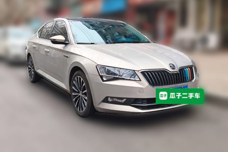 Used Skoda Superb 2018 TSI280 DSG Comfort Edition China V Standard Front Right 45 Deg