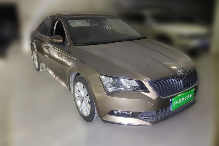 Used Skoda Superb 2018 TSI280 DSG Comfort Edition China V Standard Front Right 45 Deg