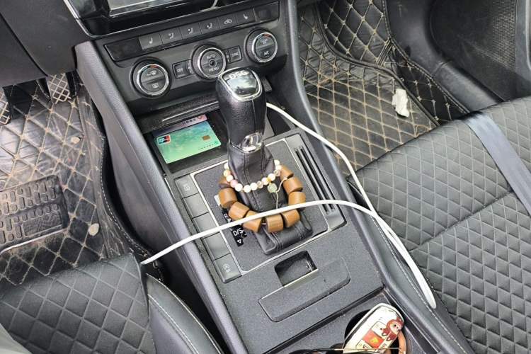 Used Skoda Superb 2018 TSI280 DSG Comfort Edition China V Standard Gear Lever
