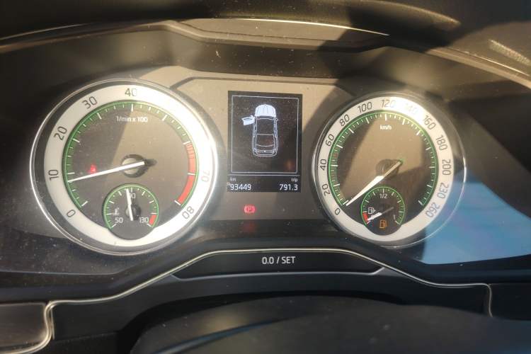 Used Skoda Superb 2018 TSI330 DSG Comfort Edition China V Standard Instrument Cluster