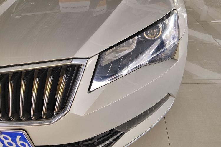 Used Skoda Superb 2018 TSI280 DSG Comfort Edition China V Standard Left Front Headlight