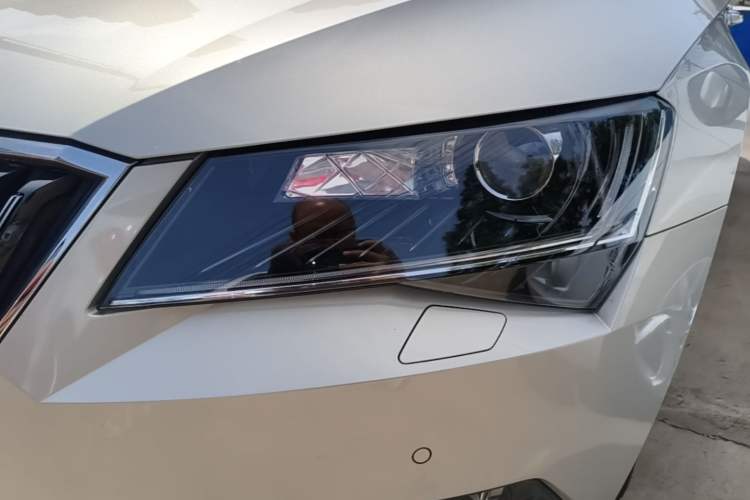 Used Skoda Superb 2018 TSI330 DSG Luxury Edition China V Standard Left Front Headlight