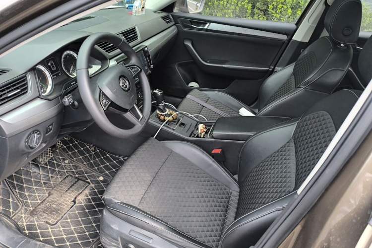 Used Skoda Superb 2018 TSI280 DSG Comfort Edition China V Standard Left Front Seat