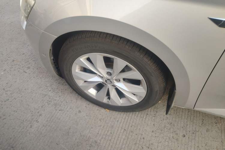 Used Skoda Superb 2018 TSI330 DSG Comfort Edition China V Standard Left Front Wheel Hub