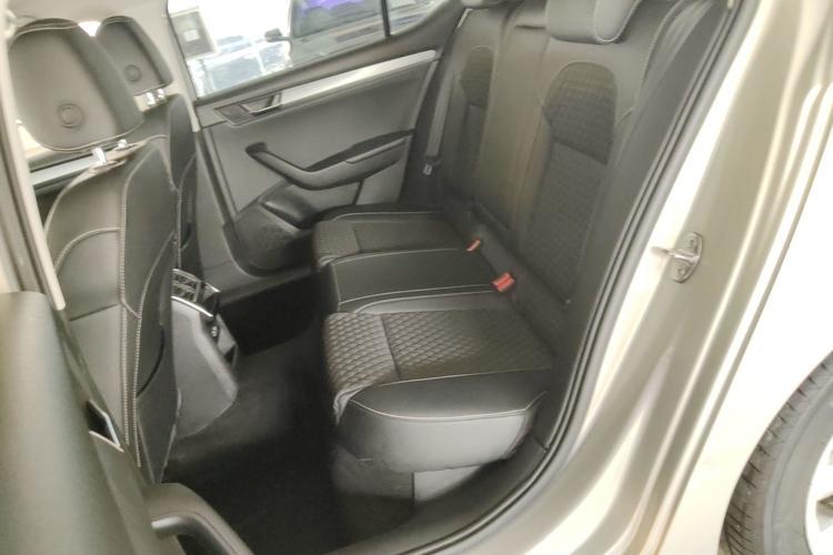Used Skoda Superb 2018 TSI280 DSG Comfort Edition China V Standard Left Rear Seat