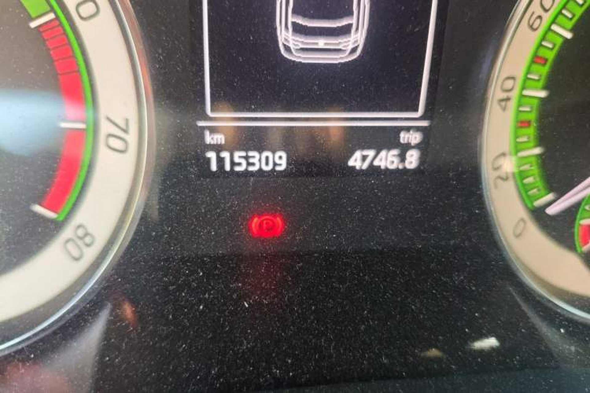 Used Skoda Superb 2018 TSI330 DSG Comfort Edition China V Standard Odometer Close Up