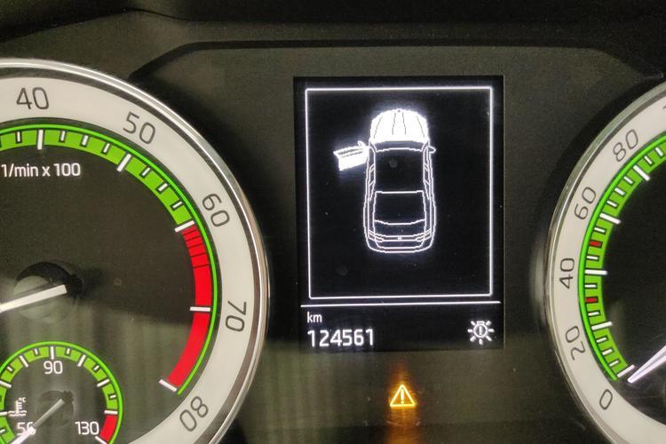 Used Skoda Superb 2018 TSI280 DSG Comfort Edition China V Standard Odometer Close Up