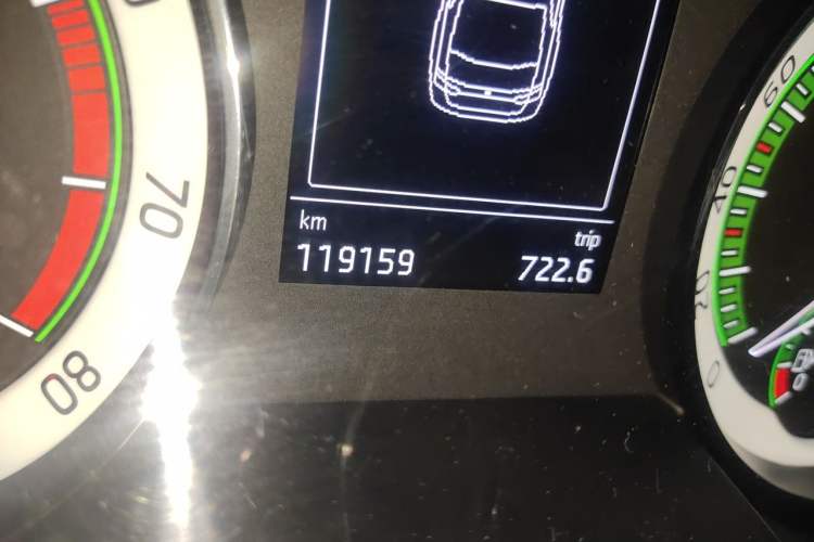 Used Skoda Superb 2018 TSI280 DSG Comfort Edition China V Standard Odometer Close Up