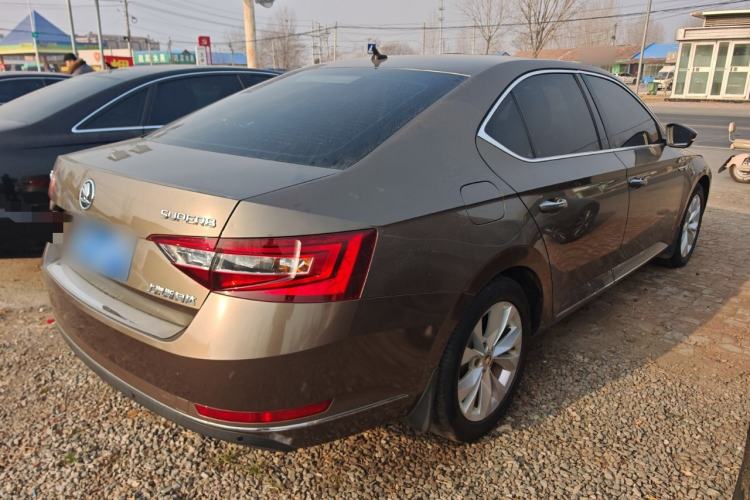 Used Skoda Superb 2018 TSI330 DSG Comfort Edition China V Standard Rear Right 45 Deg