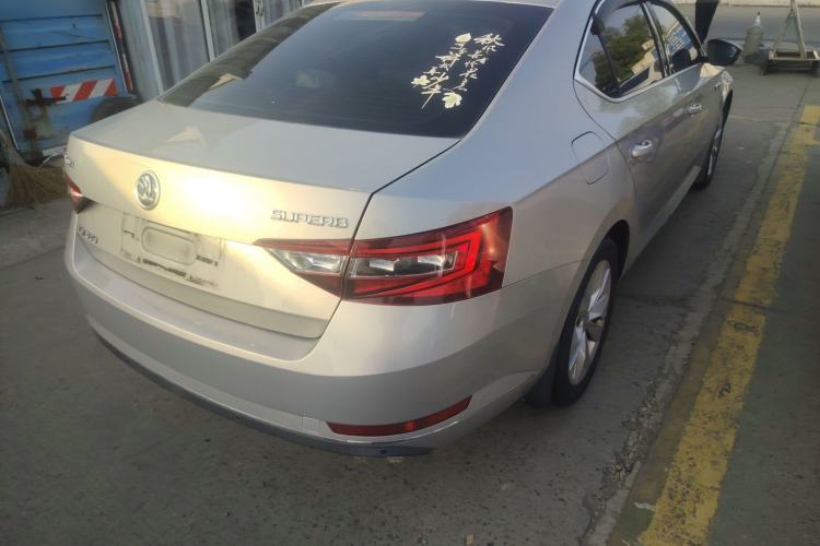 Used Skoda Superb 2018 TSI330 DSG Comfort Edition China V Standard Rear Right 45 Deg