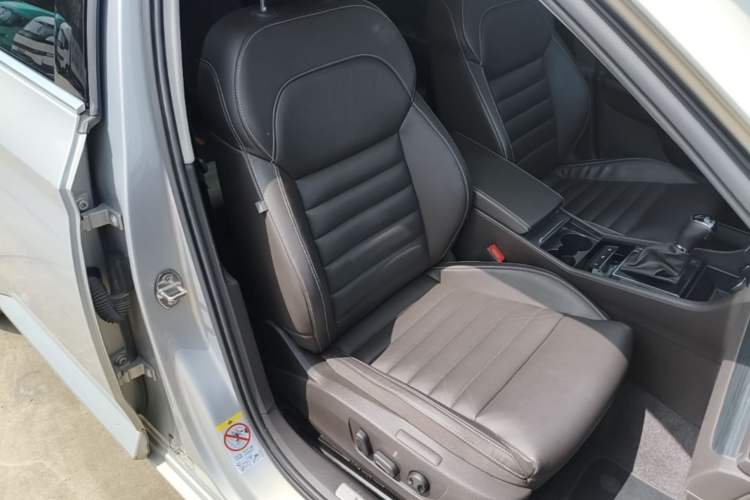 Used Skoda Superb 2018 TSI330 DSG Luxury Edition China V Standard Right Front Seat