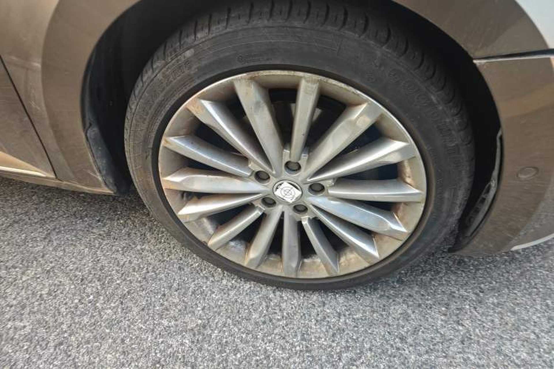 Used Skoda Superb 2018 TSI380 DSG Flagship Edition China V Standard Right Front Wheel Hub