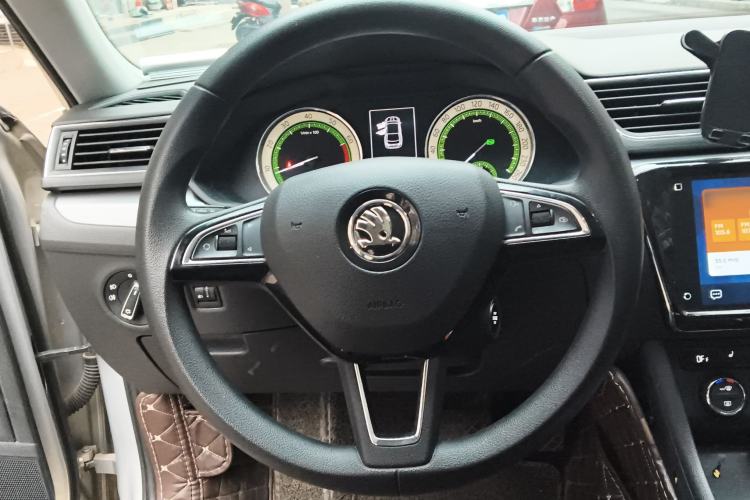 Used Skoda Superb 2018 TSI280 DSG Comfort Edition China V Standard Steering Wheel
