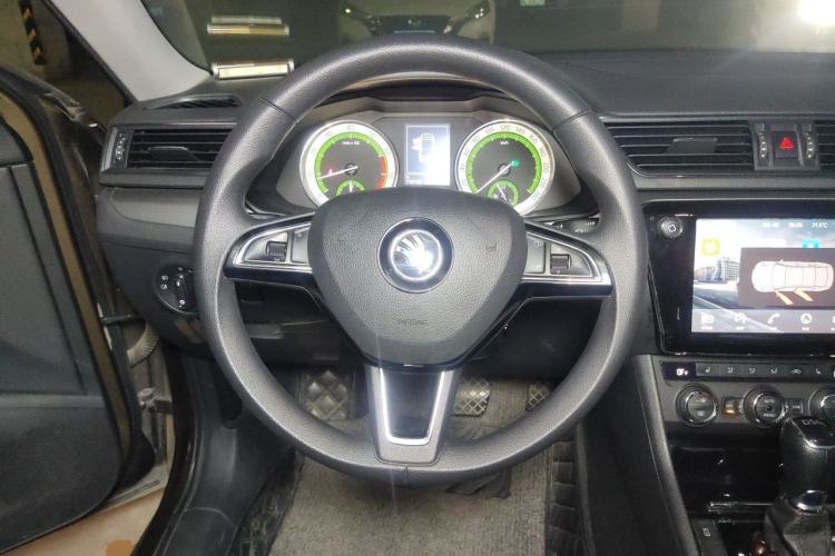 Used Skoda Superb 2018 TSI280 DSG Comfort Edition China V Standard Steering Wheel