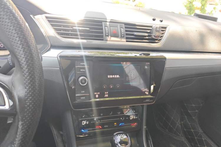 Used Skoda Superb 2019 TSI280 DSG Comfort Edition Audio And AC Panel