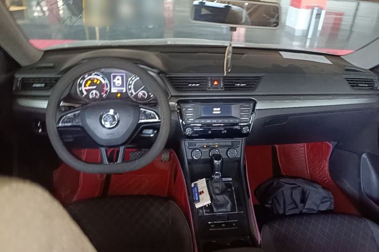 Used Skoda Superb 2019 Restyled TSI280 DSG Standard Edition Center Console