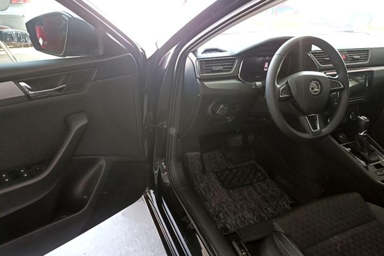 Used Skoda Superb 2019 TSI280 DSG Comfort Edition Driver Seat