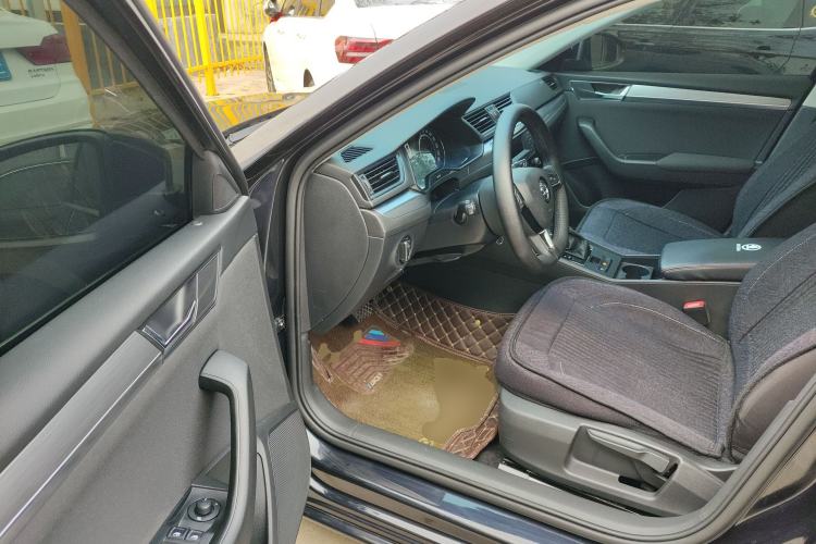 Used Skoda Superb 2019 TSI280 DSG Standard Edition Driver Seat