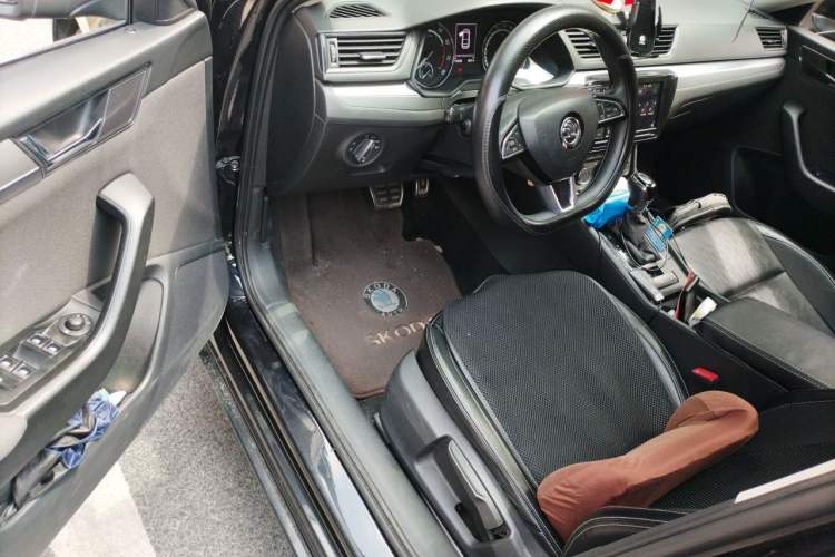 Used Skoda Superb 2019 TSI280 DSG Standard Edition Driver Seat