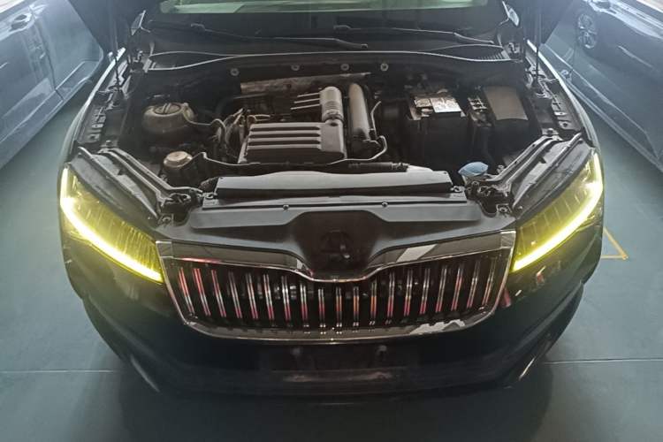 Used Skoda Superb 2019 Restyled TSI280 DSG Standard Edition Engine Bay