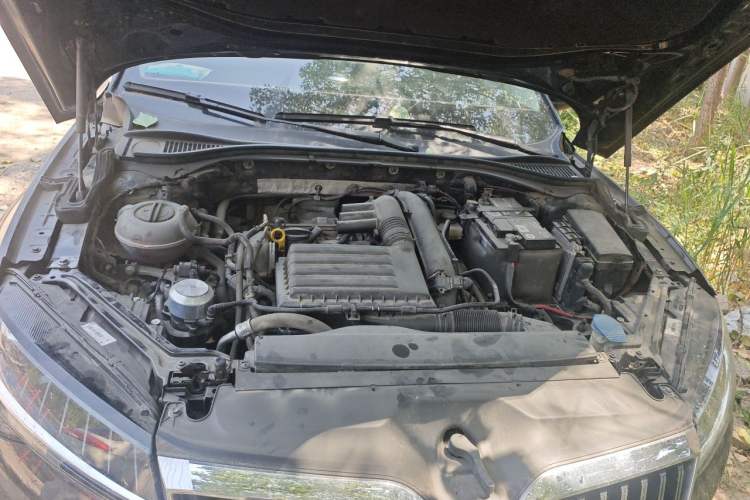 Used Skoda Superb 2019 Restyled TSI280 DSG Standard Edition Engine Bay