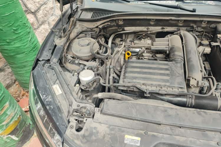 Used Skoda Superb 2019 Facelifted TSI280 DSG Comfort Edition Engine Bay Right