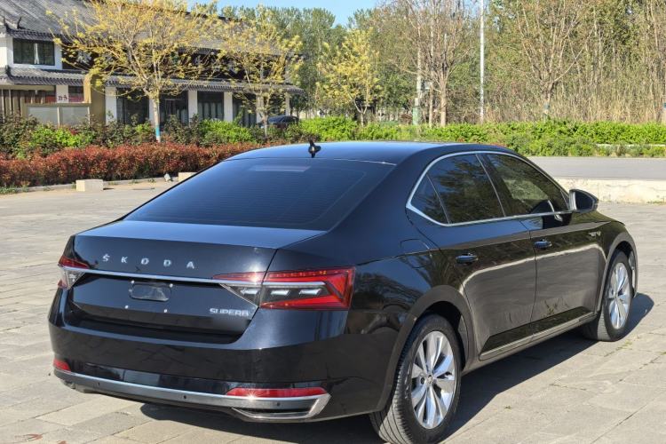 Used Skoda Superb 2019 TSI280 DSG Comfort Edition Exterior 5