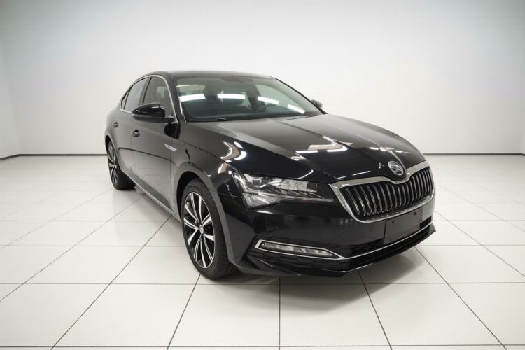 Used Skoda Superb 2019 TSI330 DSG Comfort Edition Front Right 45 Deg