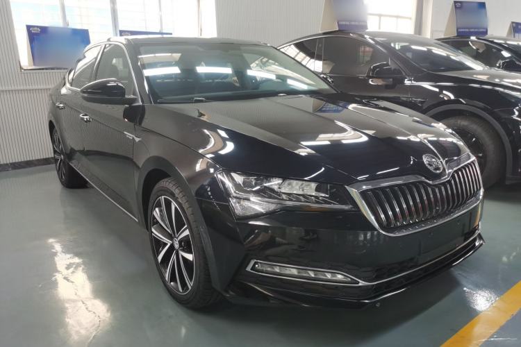 Used Skoda Superb 2019 TSI330 DSG Comfort Edition Front Right 45 Deg