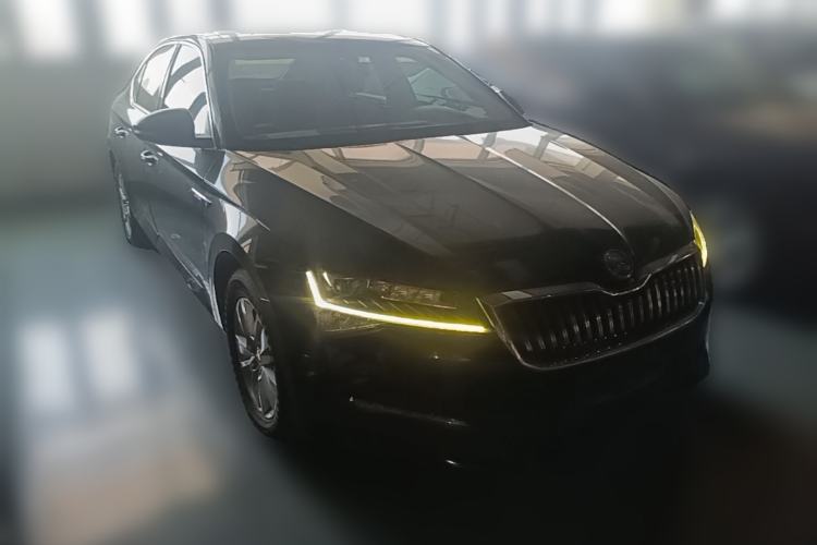Used Skoda Superb 2019 Restyled TSI280 DSG Standard Edition Front Right 45 Deg