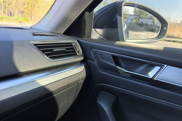 Used Skoda Superb 2019 TSI280 DSG Comfort Edition Interior 4