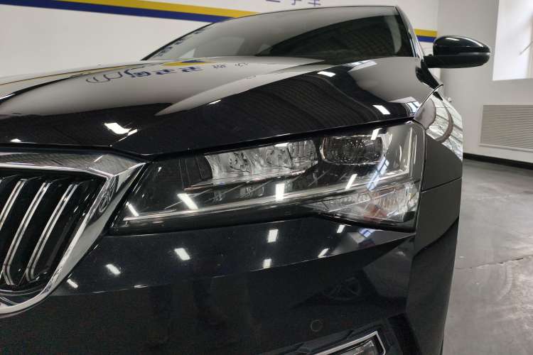 Used Skoda Superb 2019 Facelifted TSI280 DSG Comfort Edition Left Front Headlight