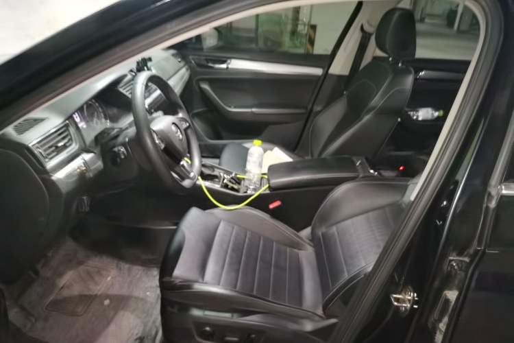 Used Skoda Superb 2019 Facelifted TSI280 DSG Comfort Edition Left Front Seat