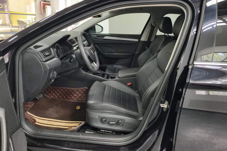 Used Skoda Superb 2019 Facelifted TSI280 DSG Comfort Edition Left Front Seat