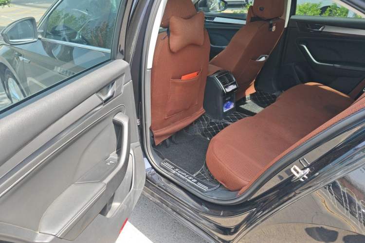 Used Skoda Superb 2019 TSI280 DSG Comfort Edition Left Rear Seat