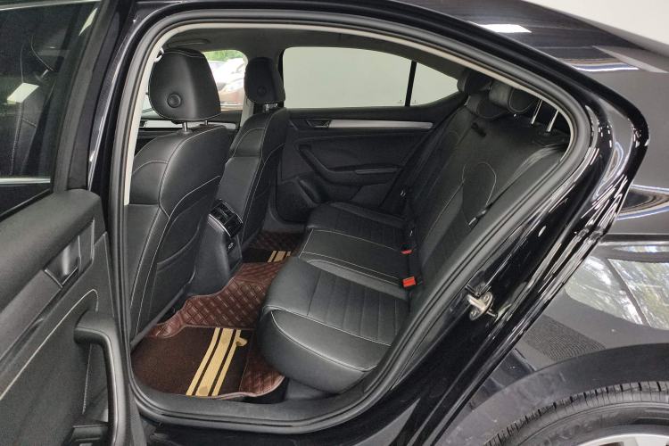 Used Skoda Superb 2019 Facelifted TSI280 DSG Comfort Edition Left Rear Seat