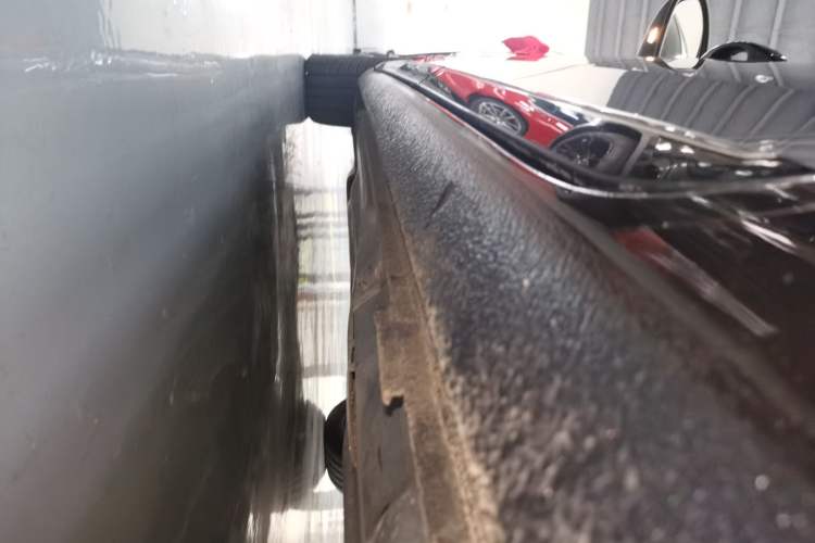 Used Skoda Superb 2019 TSI330 DSG Comfort Edition Left Side Sill