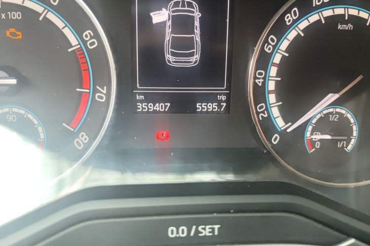 Used Skoda Superb 2019 Facelifted TSI280 DSG Comfort Edition Odometer Close Up